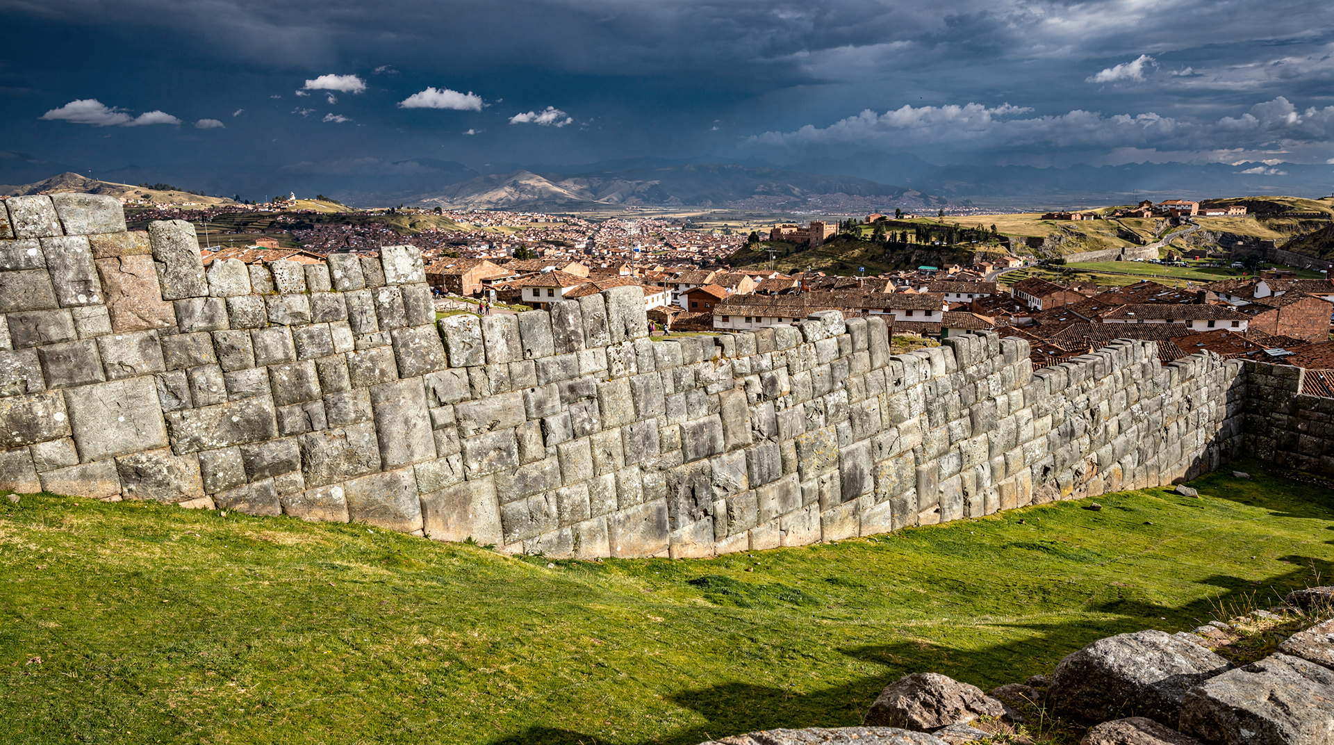 City Tour in Cusco: Qorikancha and Sacsayhuaman