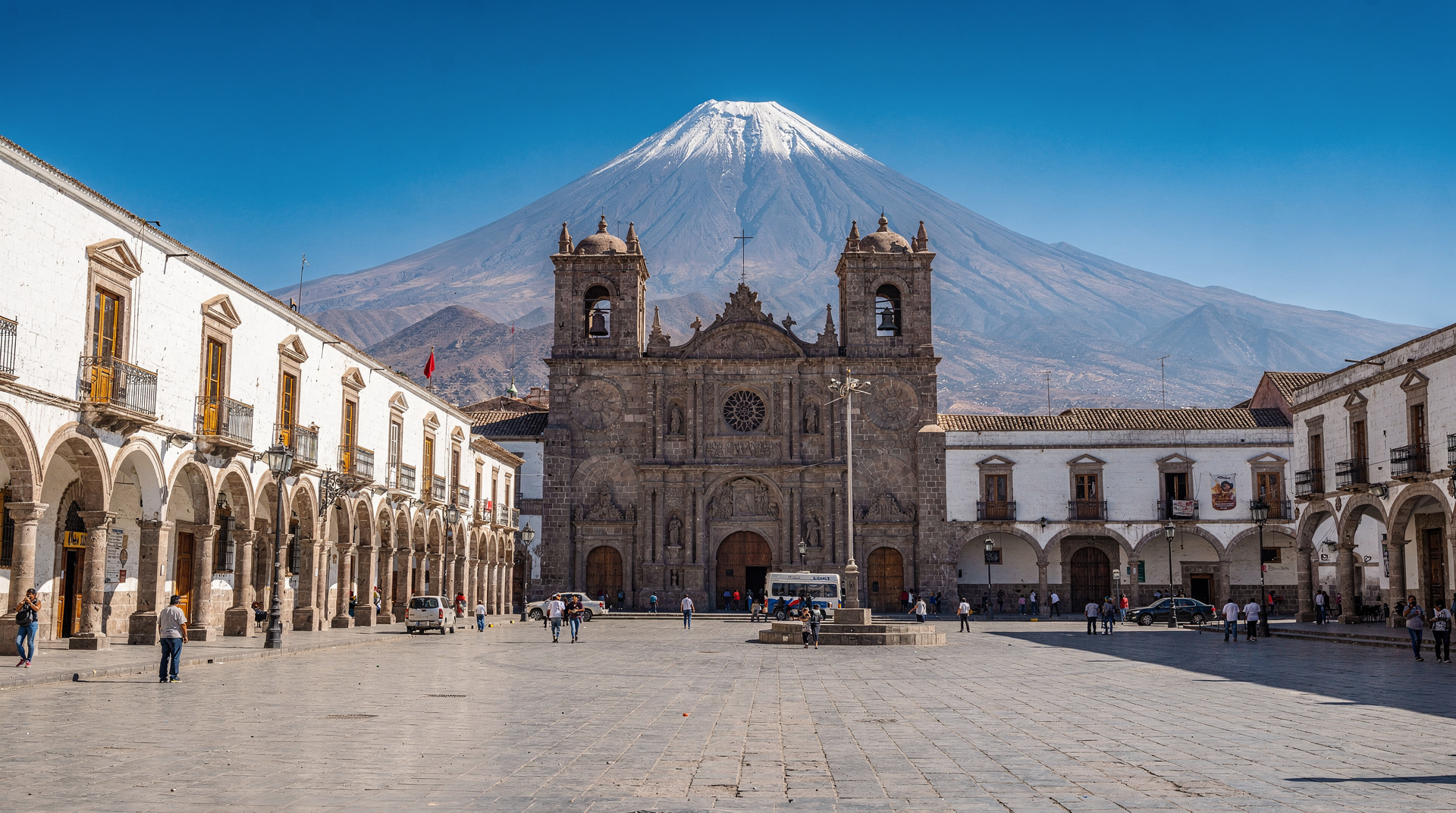 Cusco to Arequipa — bus, flight and everything in between — Getting from Cusco to Arequipa: overnight bus (10 hours), 1-hour flight, and the