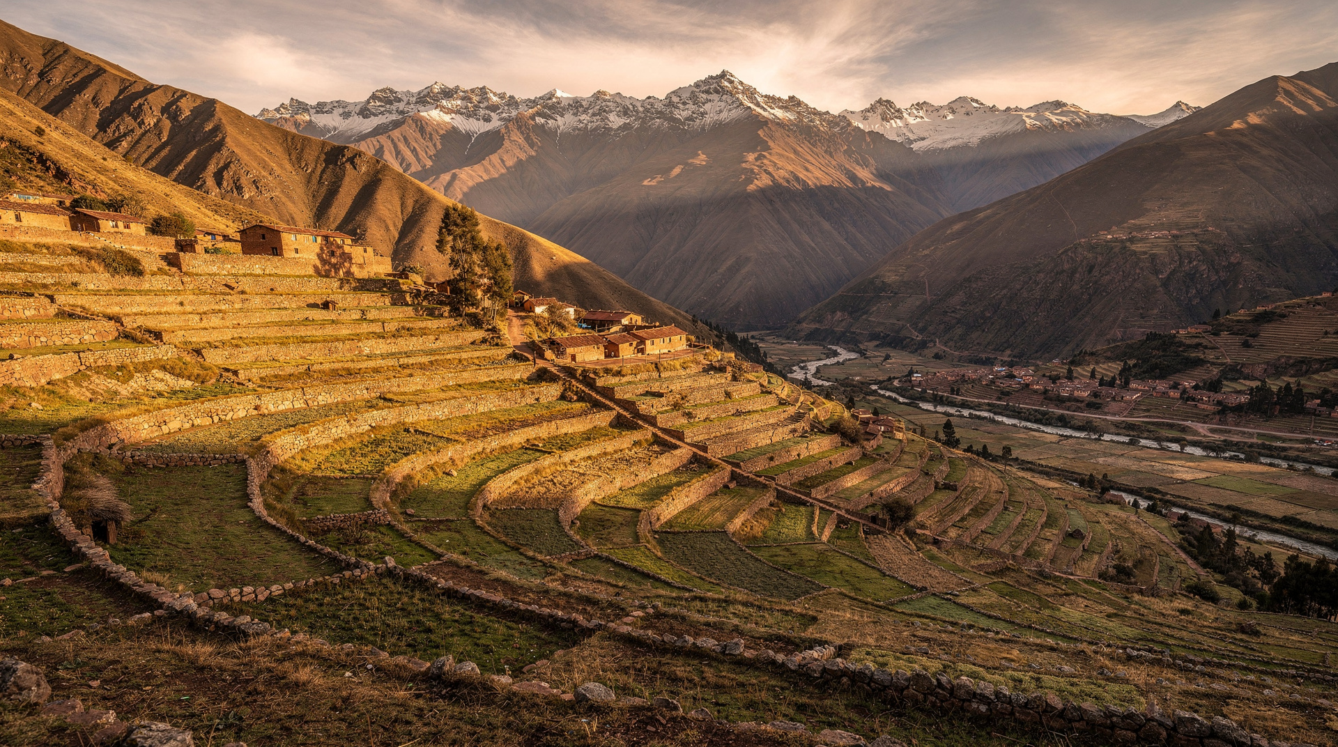 Planning a Cusco trip in 2026: the complete logistics guide — Everything to plan before you land: visas, booking order, altitude prep, best se