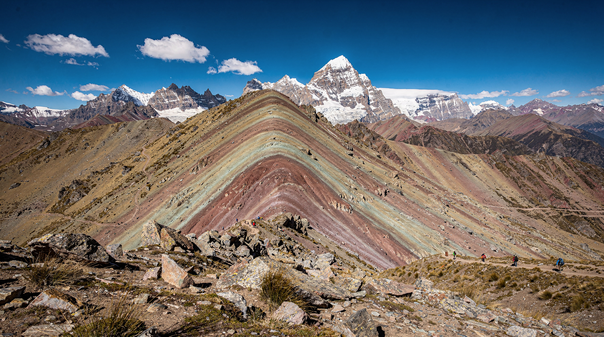 Vinicunca vs Palccoyo: qual montanha arco-íris escolher? — Comparação honesta entre Vinicunca (5.200 m) e Palccoyo (4.900 m): altitude, dif